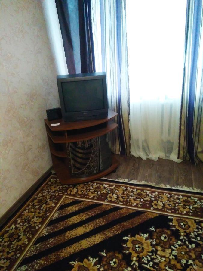 Okhtyrka Двухкомнатная Квартира В Центре מראה חיצוני תמונה